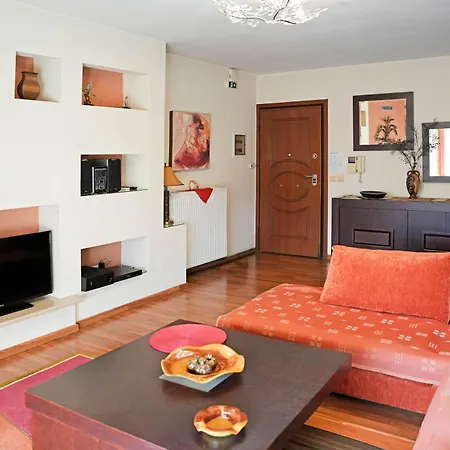 Retreat With Mountain Views *