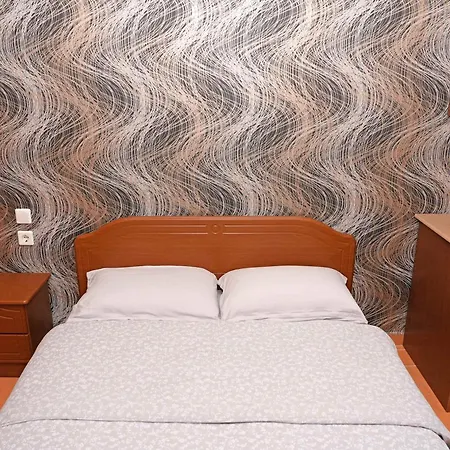 公寓 Retreat With Mountain Views *