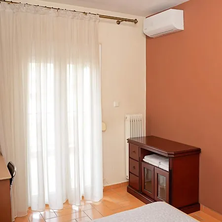 Retreat With Mountain Views شقة غريفينا