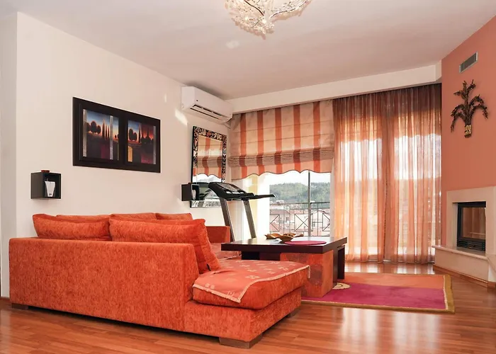 Retreat With Mountain Views 公寓 *