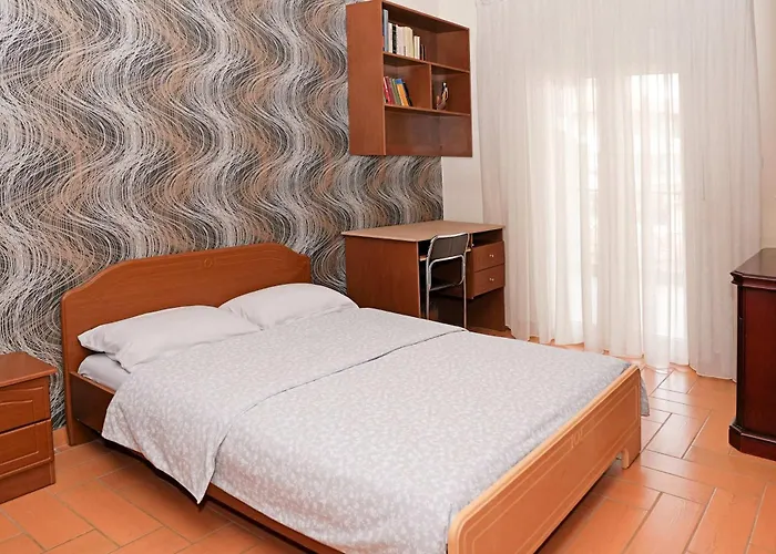 Retreat With Mountain Views * 格雷韦纳