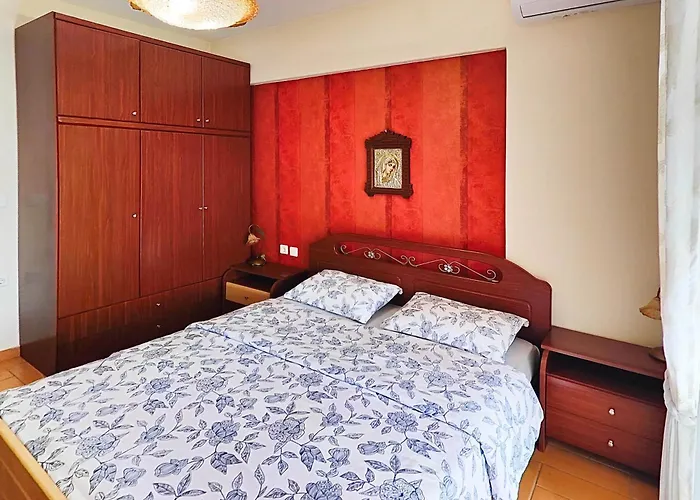 Retreat With Mountain Views 格雷韦纳