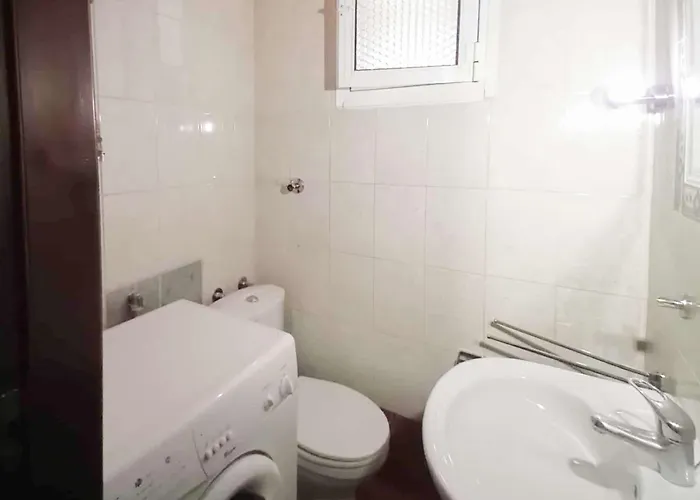 Retreat With Mountain Views